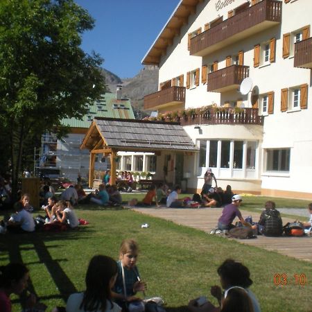 Отель Le Collet D'Орон Экстерьер фото